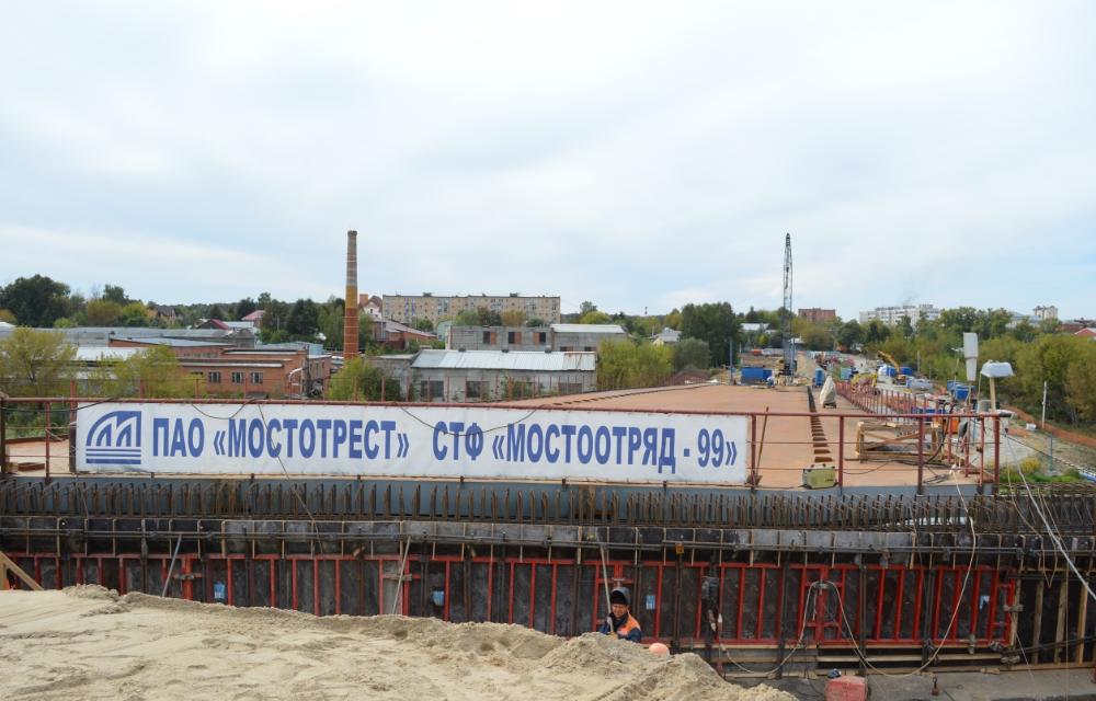 Реконструкция моста через Нару продолжается Реконструкция моста через Нару продолжается