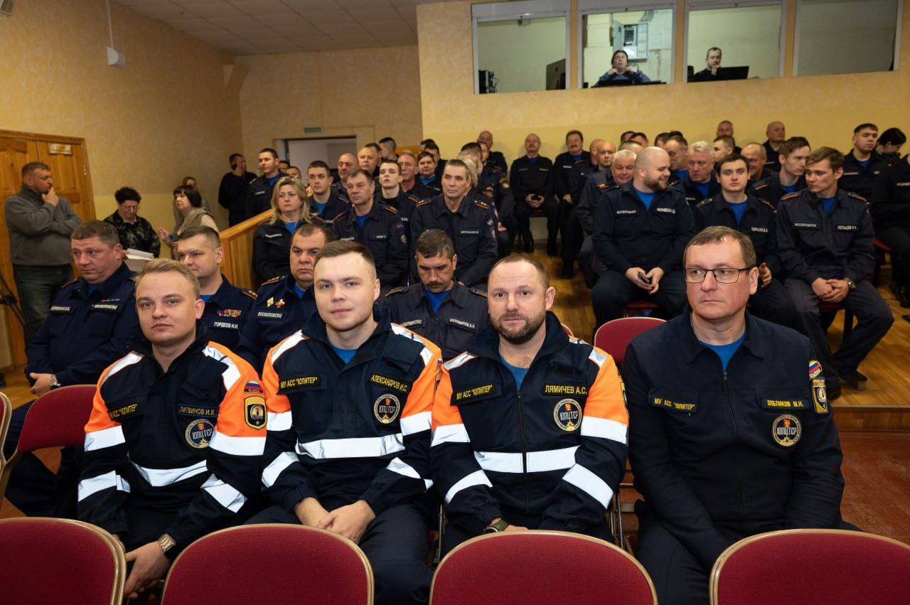 В Серпухове отметили 35-летие МЧС России и наградили лучших сотрудников ведомства