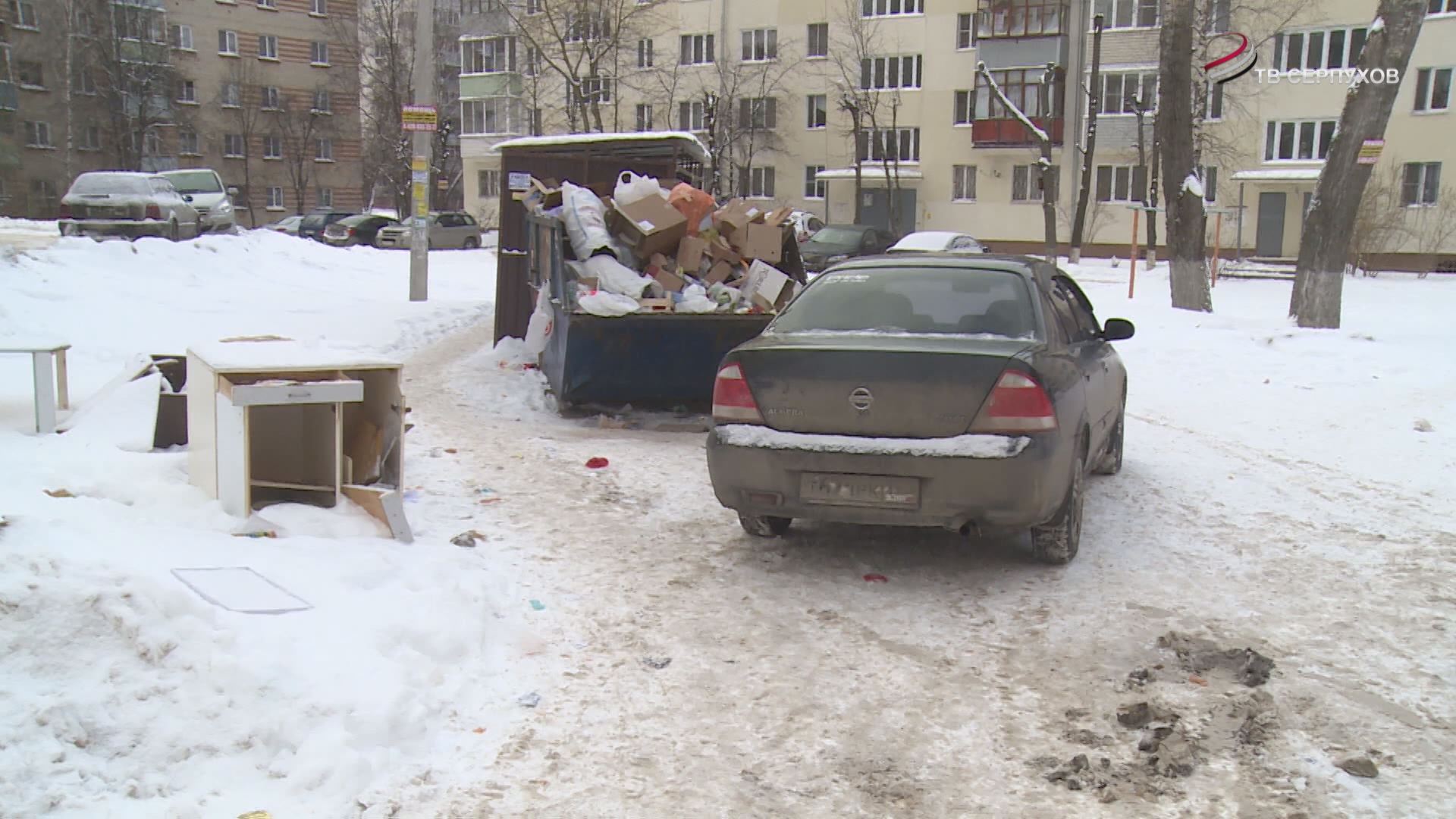 Неправильно припаркованные у контейнерных площадок автомобили будут эвакуированы Неправильно припаркованные у контейнерных площадок автомобили будут эвакуированы