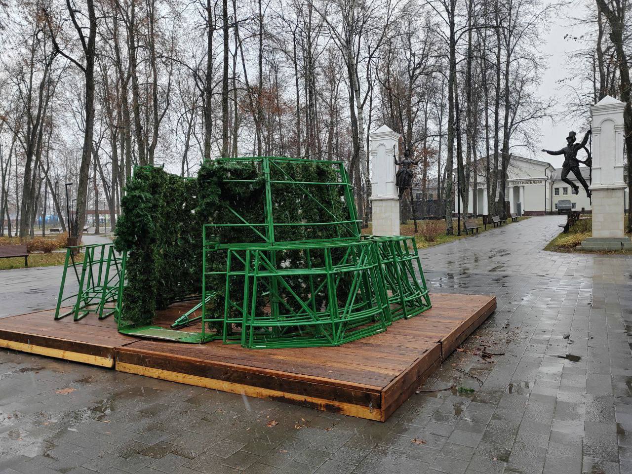 В Серпухове начали создавать новогоднее настроение