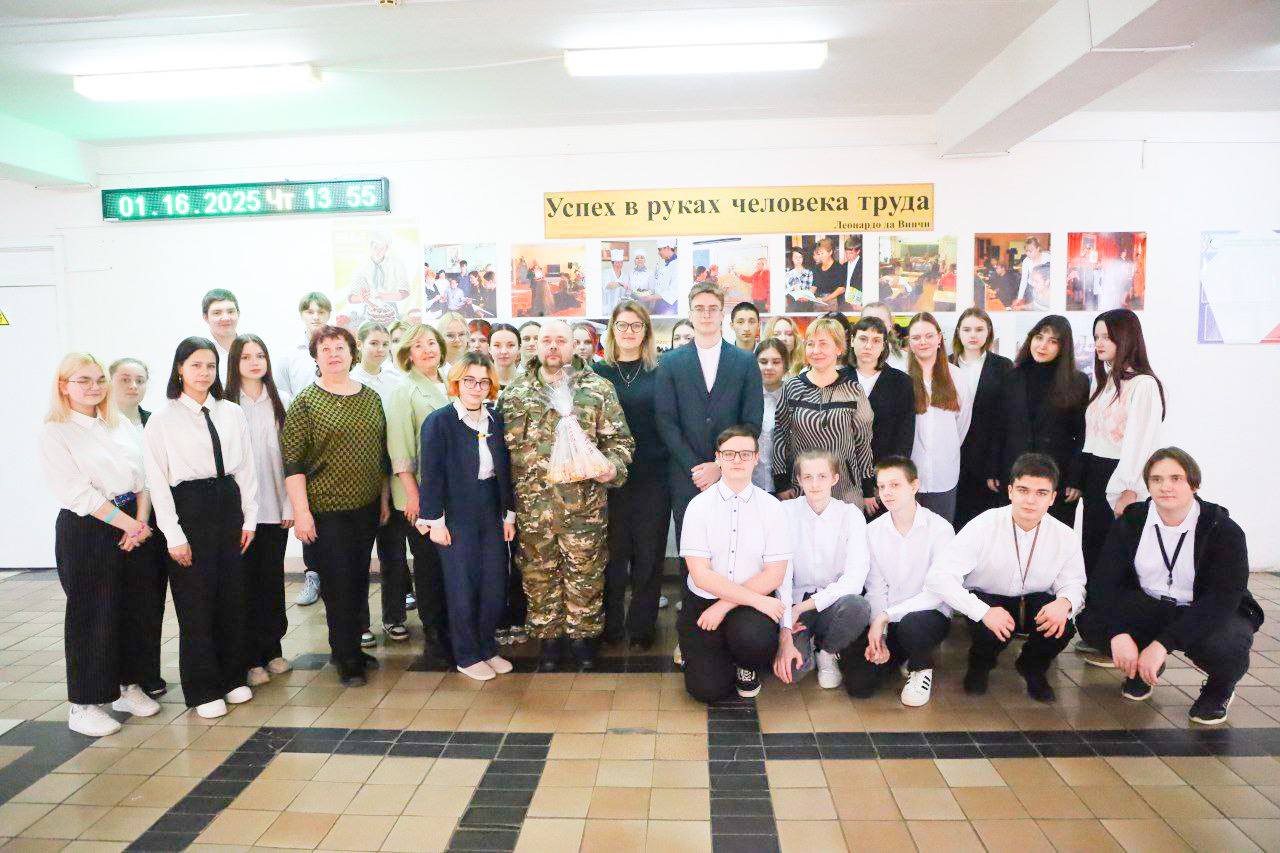 Участник СВО встретился в Серпухове со студентами Губернского колледжа 