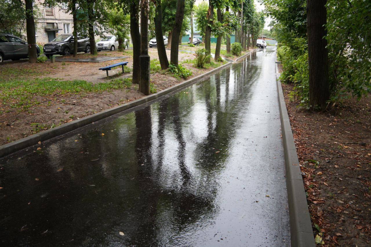 На улице Пушкина в Серпухове идет благоустройство двора На улице Пушкина в Серпухове идет благоустройство двора