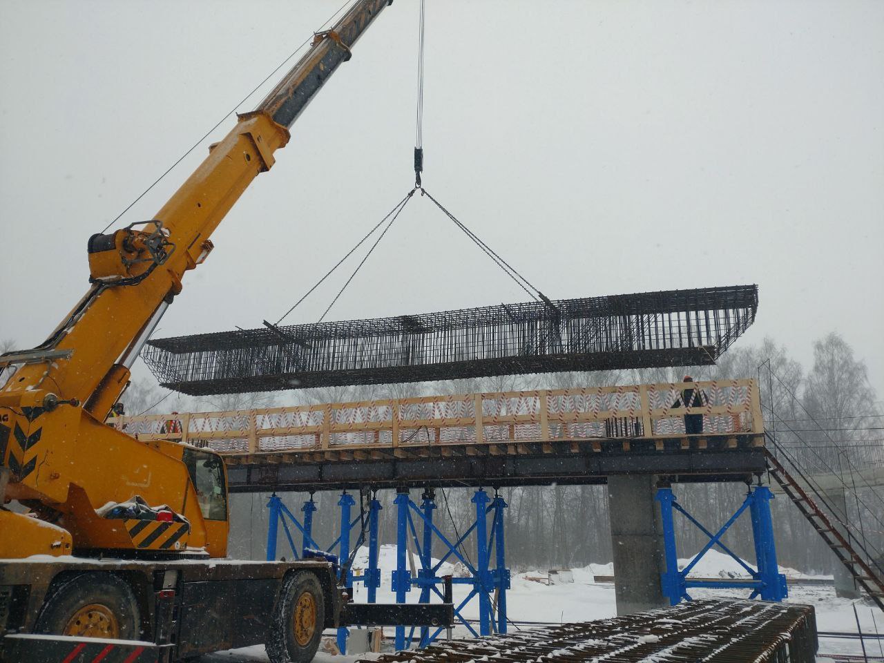 В Городском округе Серпухов по Народной программе «Единой России» ремонтируют два моста