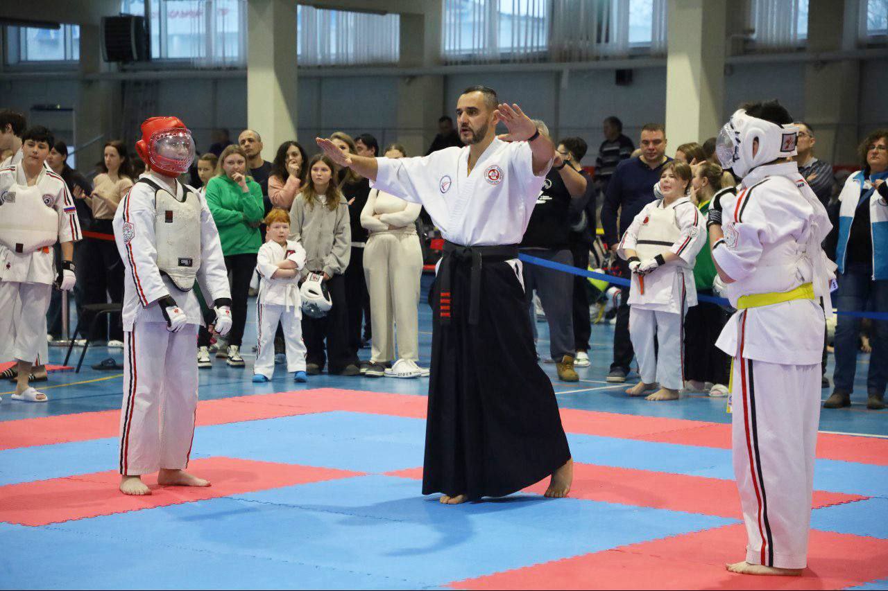 В Серпухове провели фестиваль боевых искусств, посвященный памяти погибших пожарных 