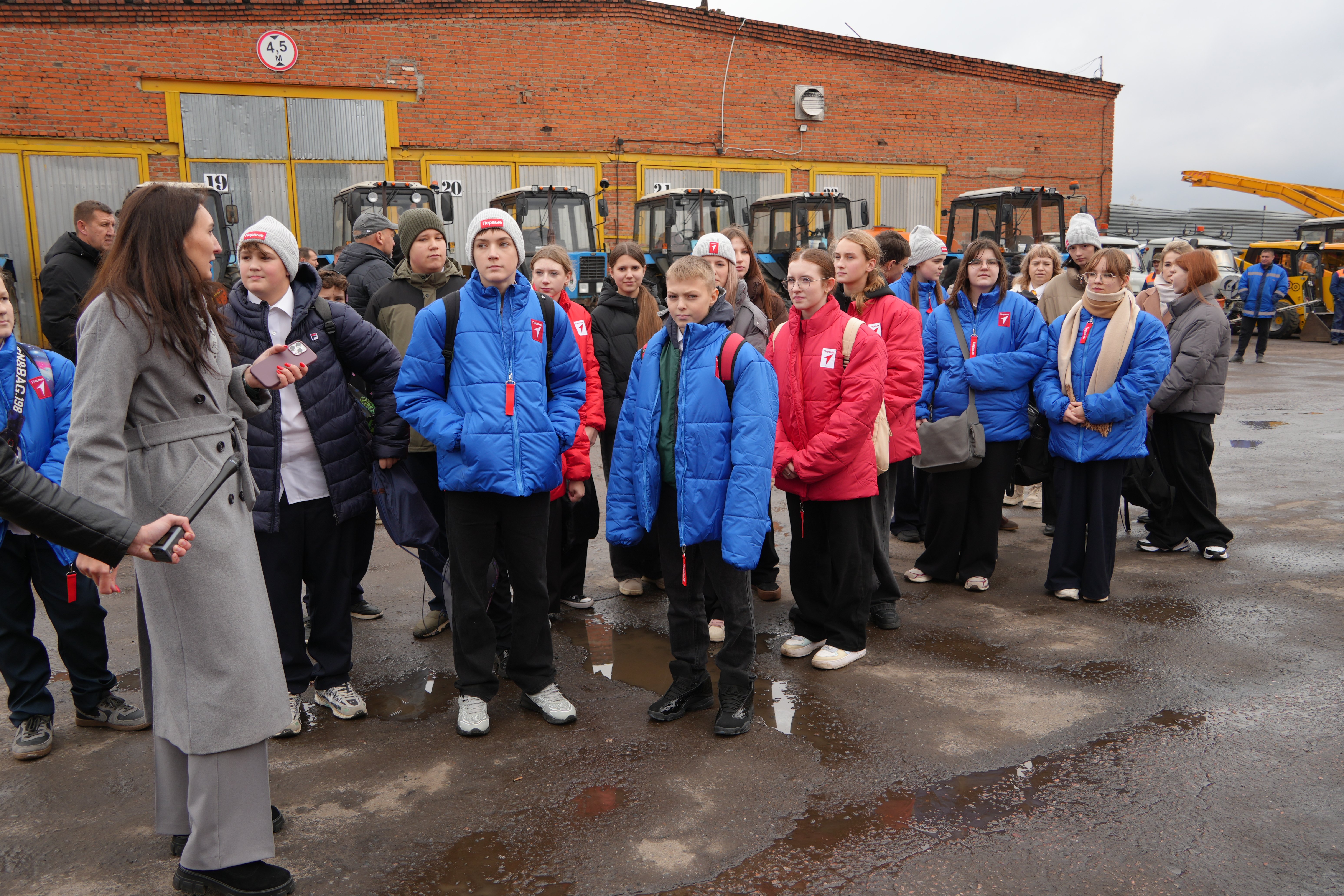 В Серпухове провели для школьников экскурсию по Комбинату благоустройства
