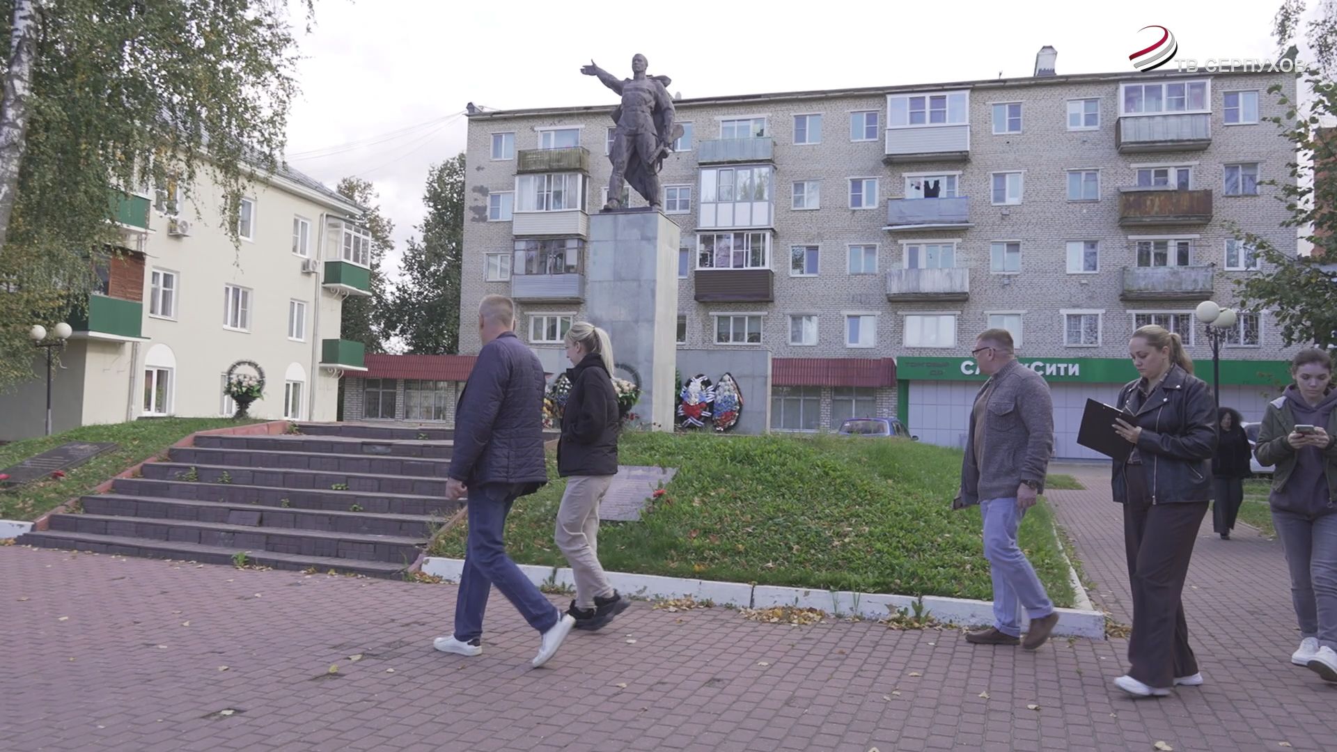 Очередной рейд специалистов администрации выявил недостатки в благоустройстве и  вывозе мусора