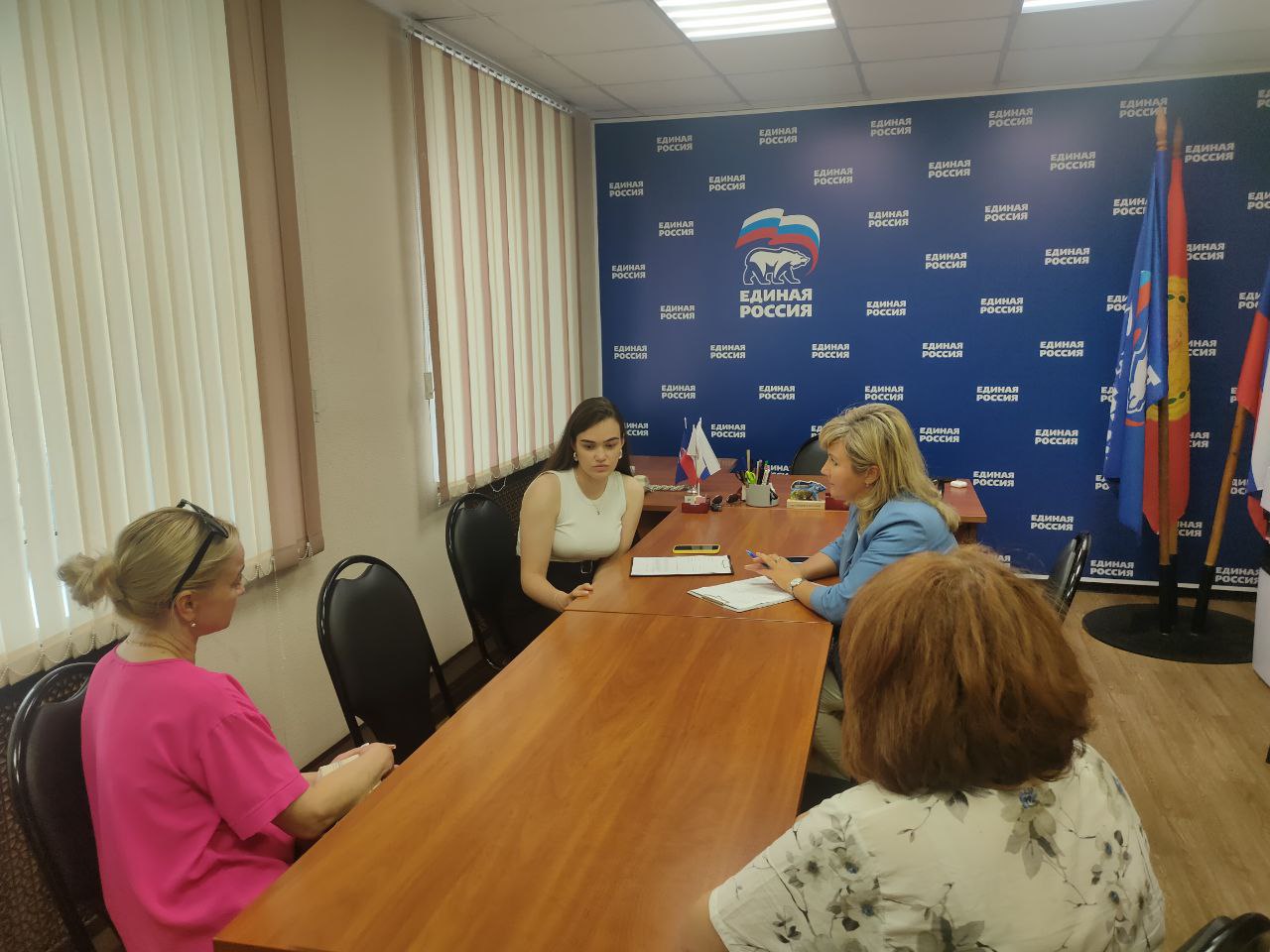 Приём граждан по вопросам материнства и детства состоялся в Серпухове