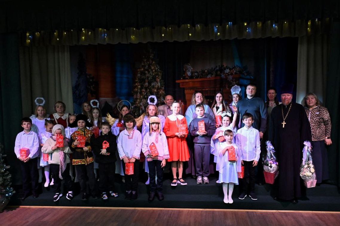 Рождественский спектакль представила серпуховичам Воскресная школа храма в Сераксеево 
