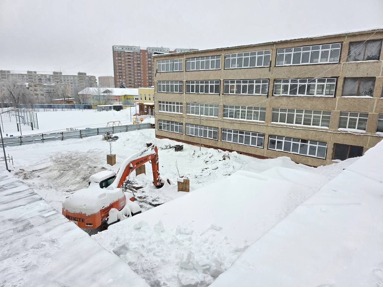 В рамках Народной программы «Единой России» в Серпухове проходит ремонт 4 школ и 2 детских садов