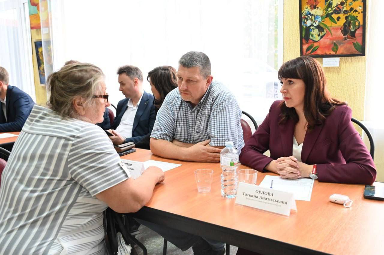 В Серпухове в д. Подмоклово состоялась встреча с представителями администрации