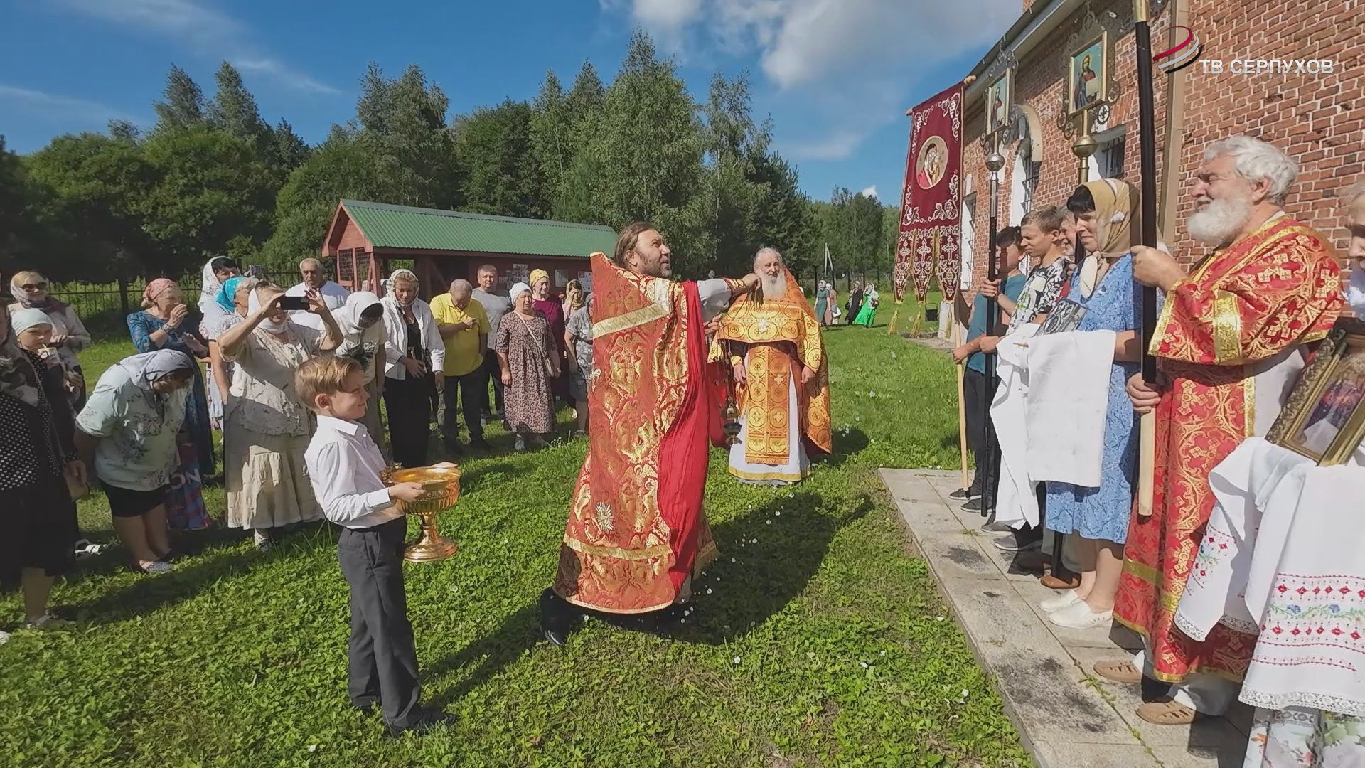 В Серпухове, в Борисо-Глебском храме села Енино, отметили престольный праздник