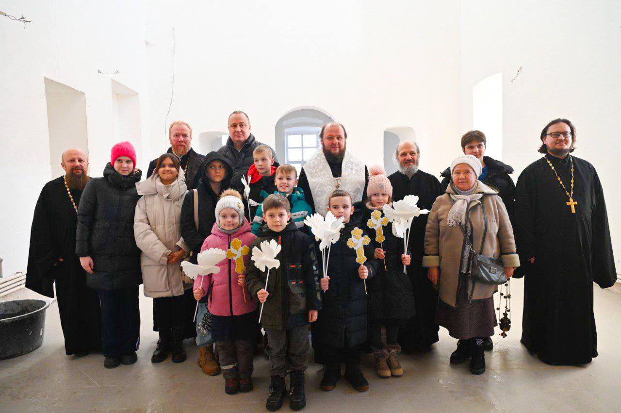 В серпуховском храме Николы в Бутках освятили два колокола