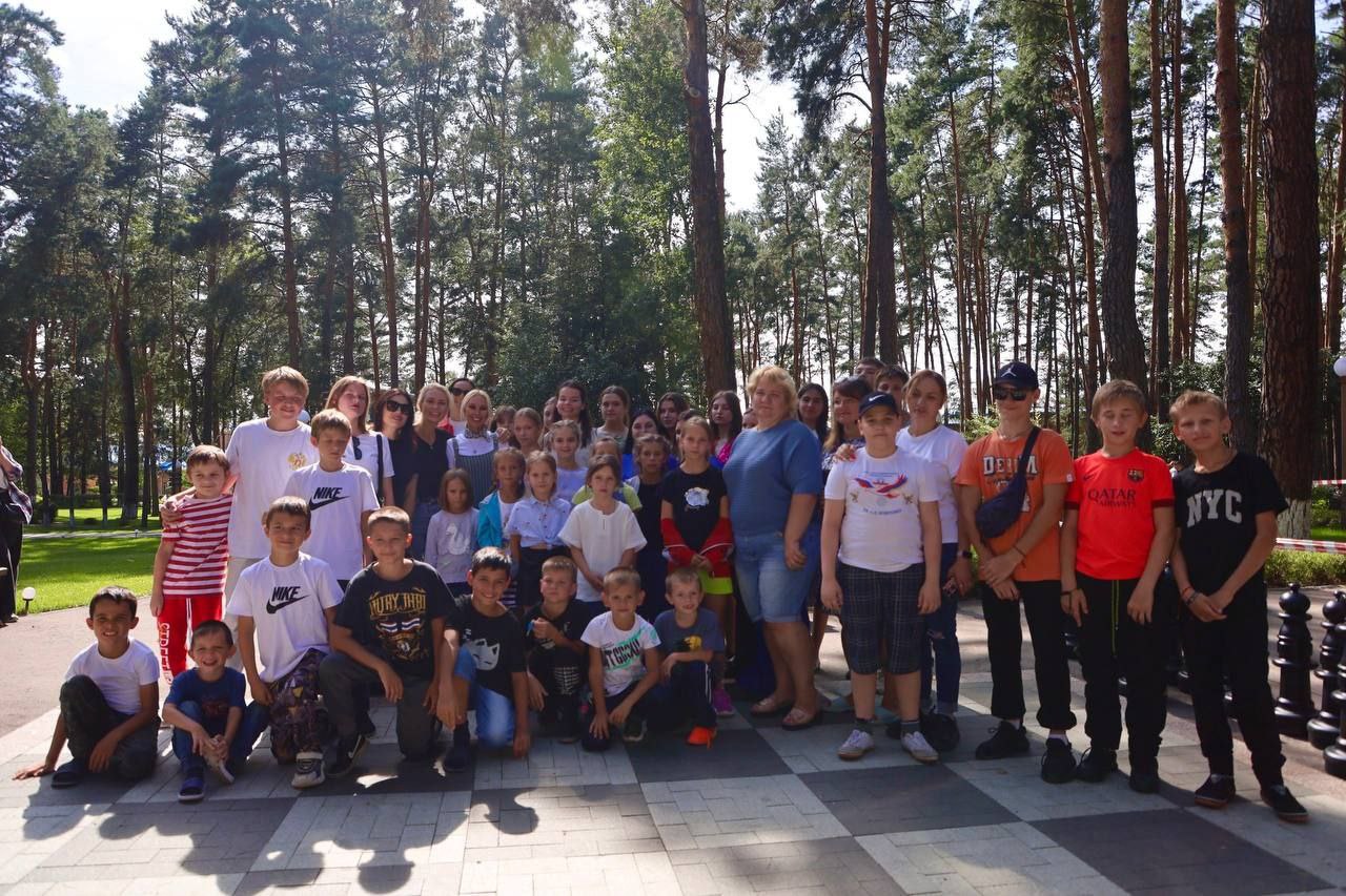 В Серпухов к ребятам из Курской области приехали звездные гости
