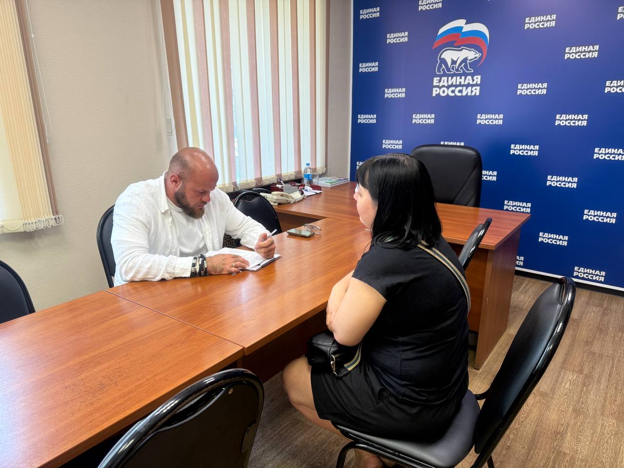 В Общественной приёмной Серпуховского отделения «Единой России» жительнице оказали помощь