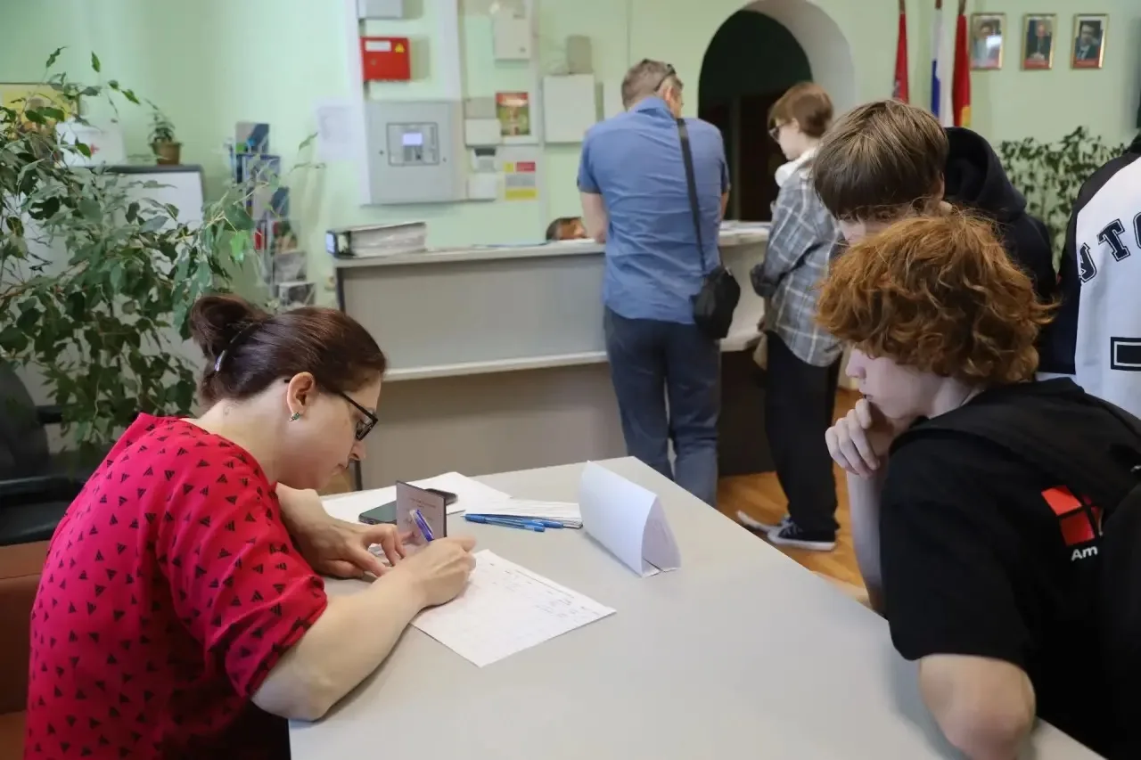 Ярмарку временных рабочих мест для подростков провели в Серпухове