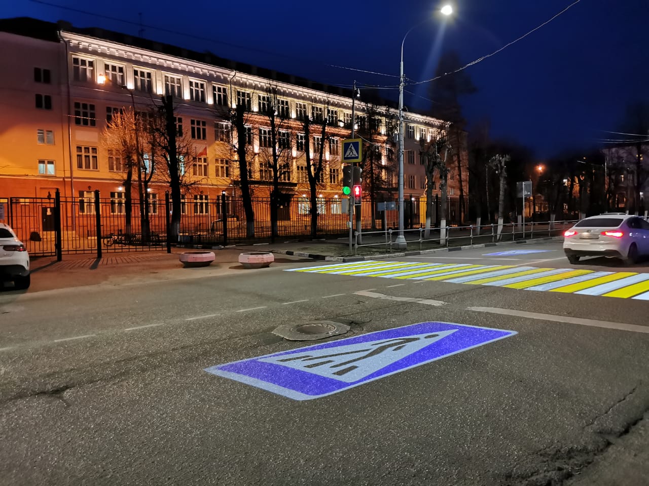 В Серпухове заработала первая умная «зебра» в Подмосковье В Серпухове заработала первая умная «зебра» в Подмосковье