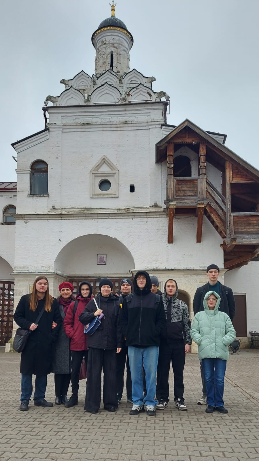 Студенты МАИ побывали на экскурсии по Владычнему женскому монастырю в Серпухове