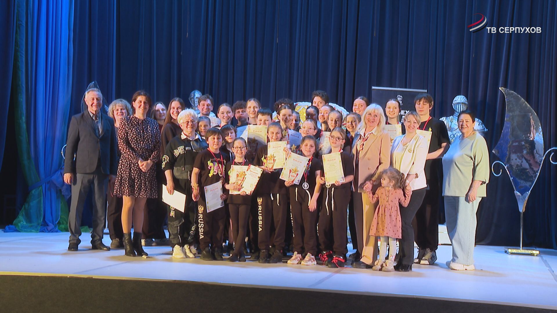 В Серпухове театр-студия "Абсурд" привёз домой 16 наград из Минска