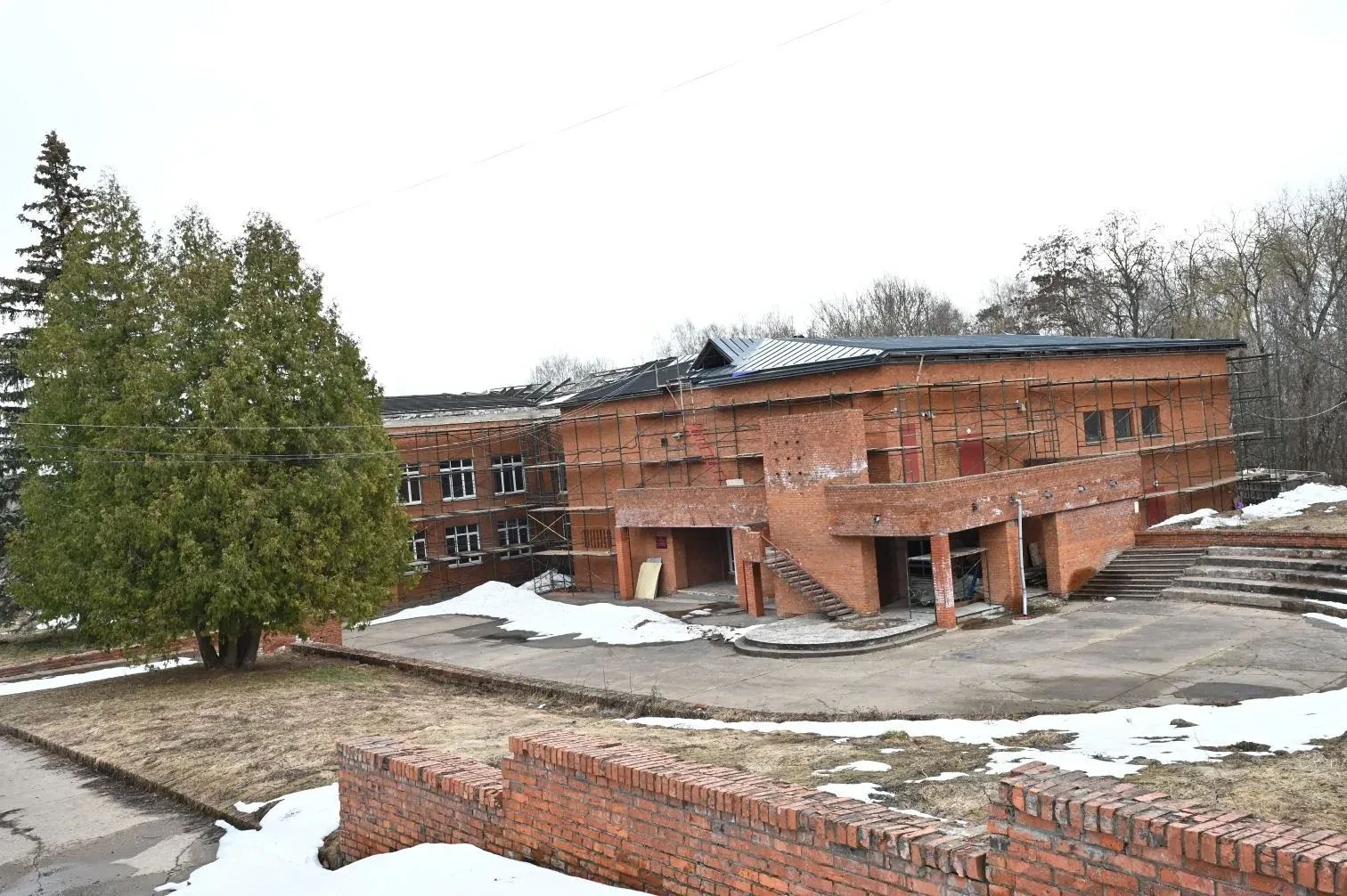 В Большом Серпухове продолжается капитальный ремонт Детской школы искусств имени А.А. Алябьева