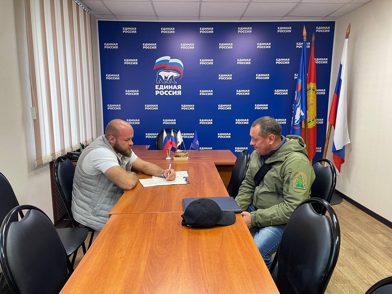 Депутат Совета депутатов Серпухова, член фракции «Единая Россия» Алексей Батогов провел личный приём граждан Депутат Совета депутатов Серпухова, член фракции «Единая Россия» Алексей Батогов провел личный приём граждан