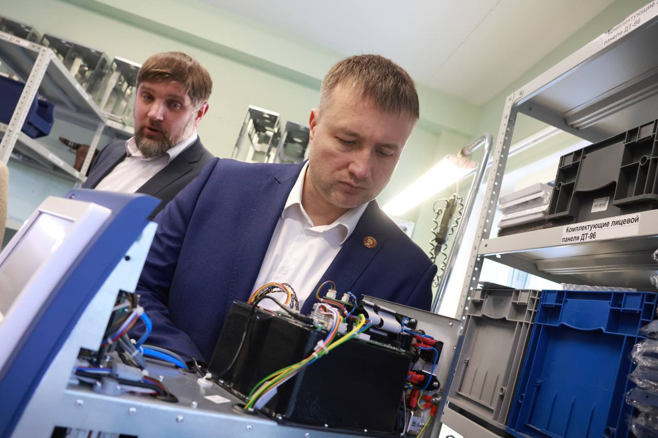 Глава Серпухова Алексей Шимко посетил НПО «ДНК-Технология» с рабочим визитом