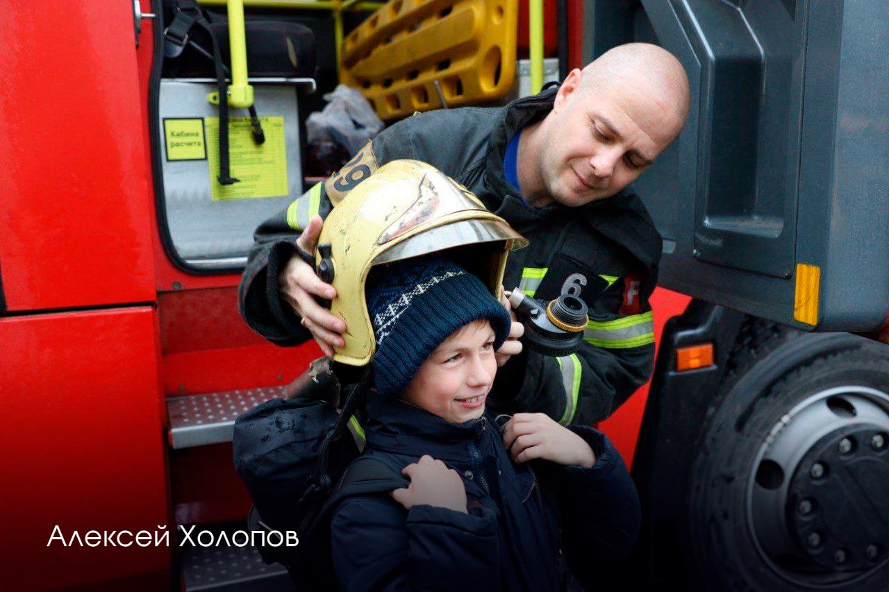 Пожарному из Серпухова вручили медаль «За отвагу на пожаре» 