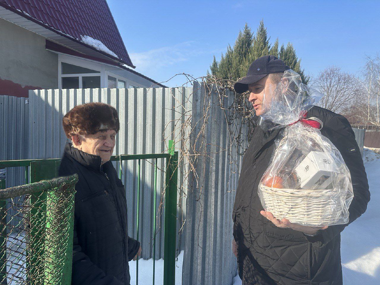 Глава Серпухова Сергей Никитенко навестил ветерана Великой Отечественной войны Николая Ветчинина