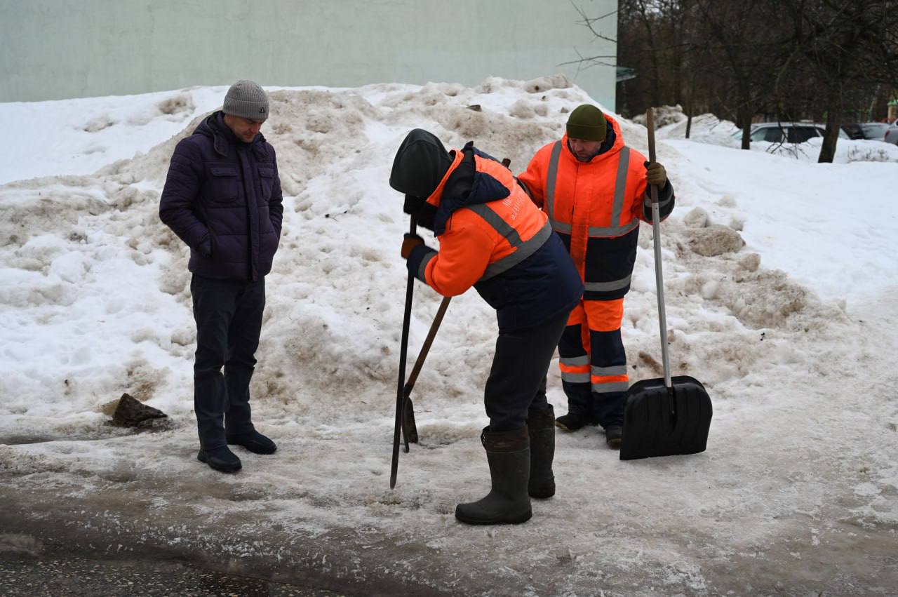Комбинат благоустройства в Серпухове ведёт активную подготовку системы водоотведения к периоду обильного снеготаяния