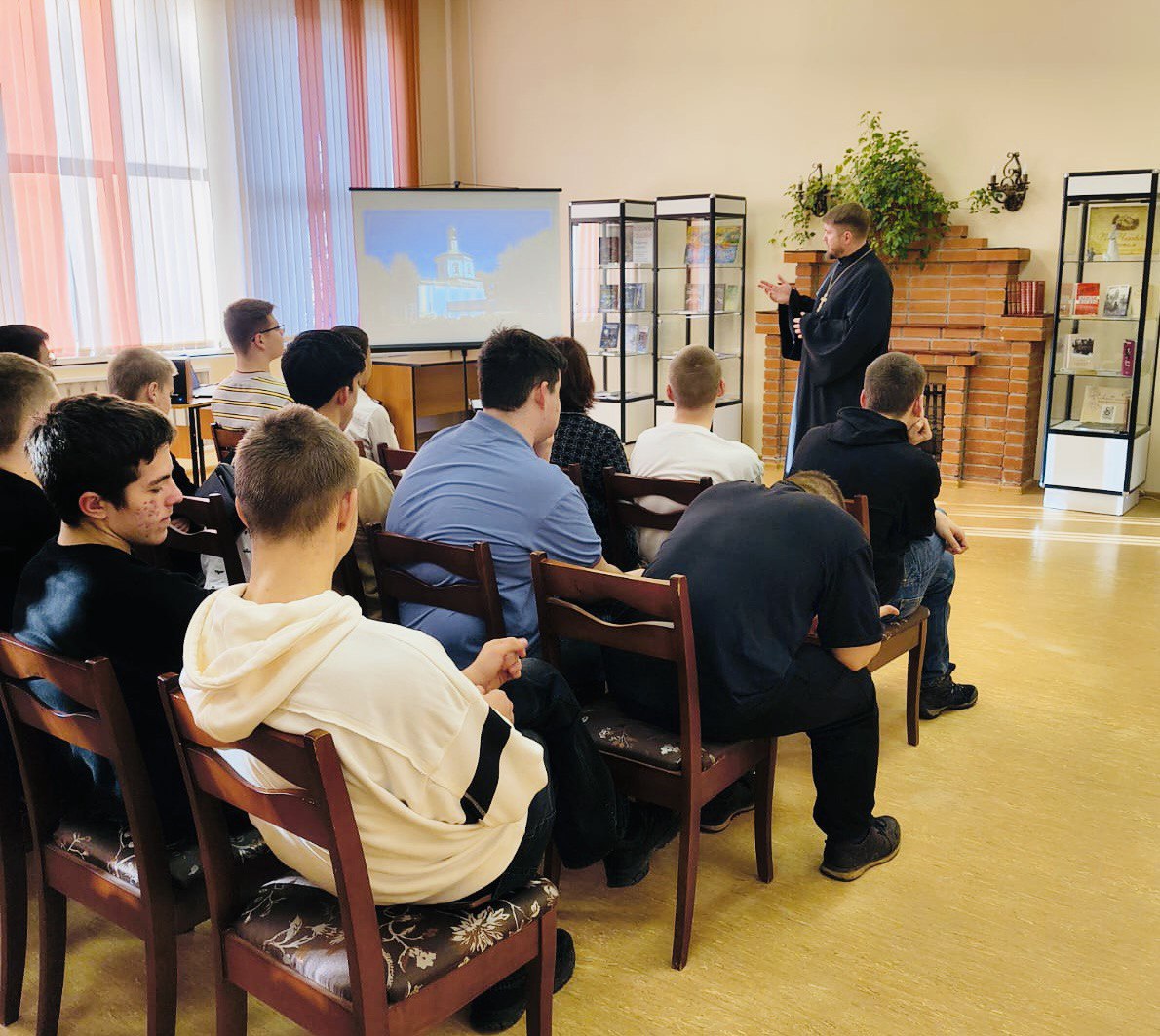 Православный лекторий для молодежи продолжает работу в серпуховской библиотеке