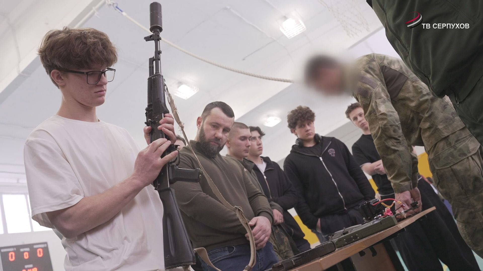 В школах округа проходят уроки мужества