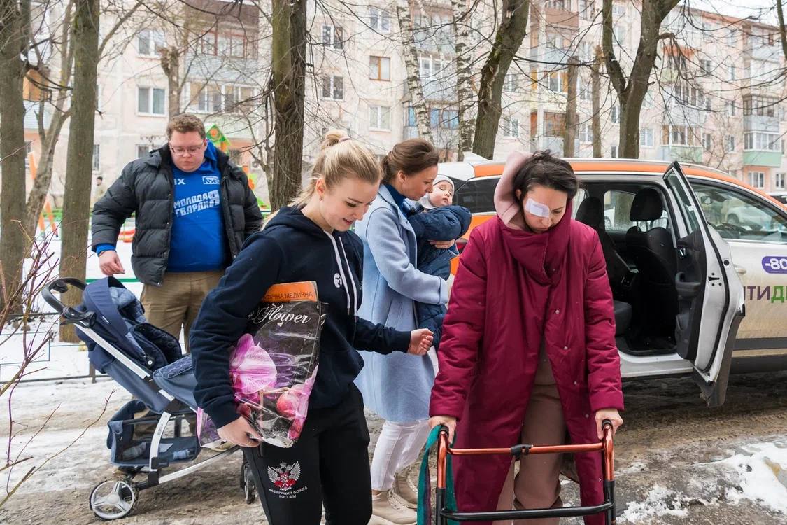 Движение «Здоровое Отечество» в канун Рождества вручило ключи от нового жилья семье из ДНР Движение «Здоровое Отечество» в канун Рождества вручило ключи от нового жилья семье из ДНР