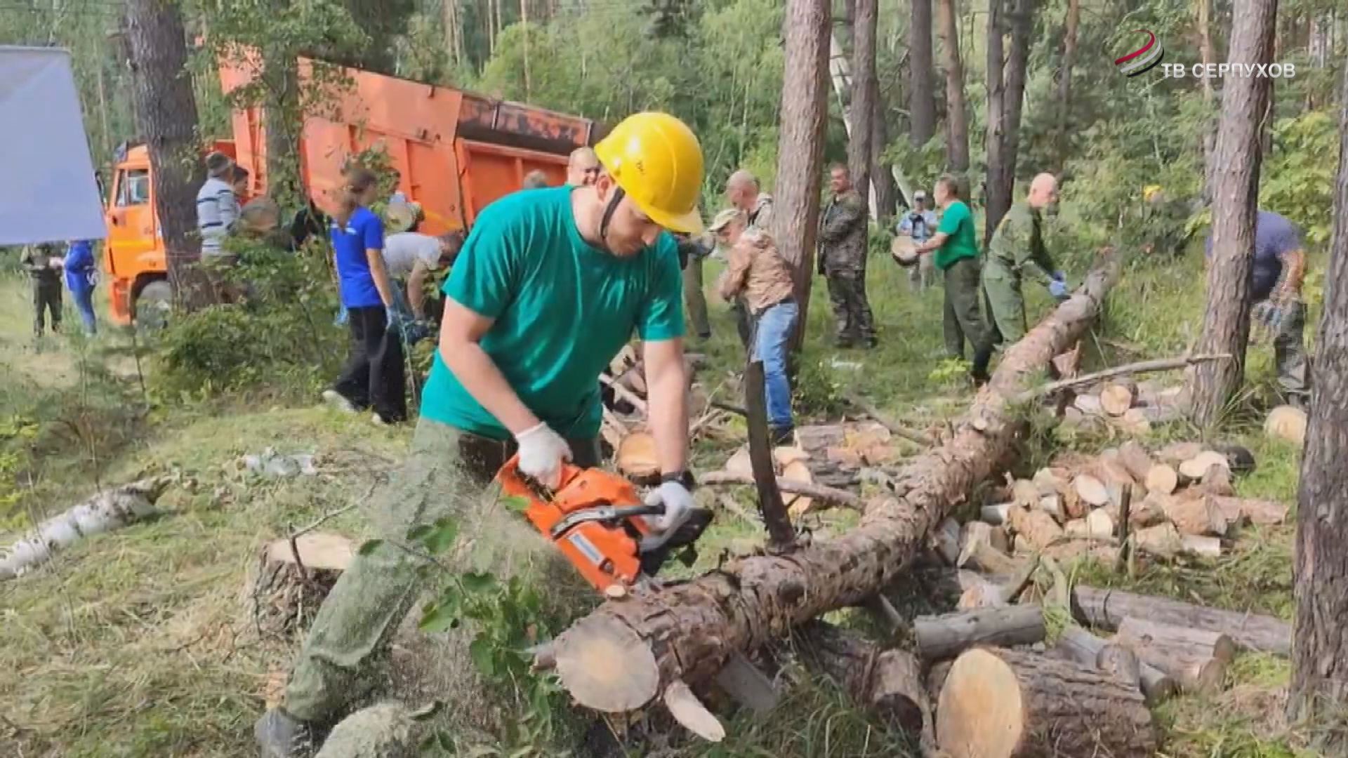 В Шатовском лесничестве прошел субботник 