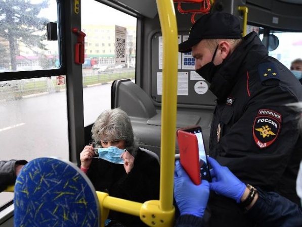 Пассажиров Серпухова остерегает крупный штраф за безмасочный проезд на общественном транспорте Пассажиров Серпухова остерегает крупный штраф за безмасочный проезд на общественном транспорте