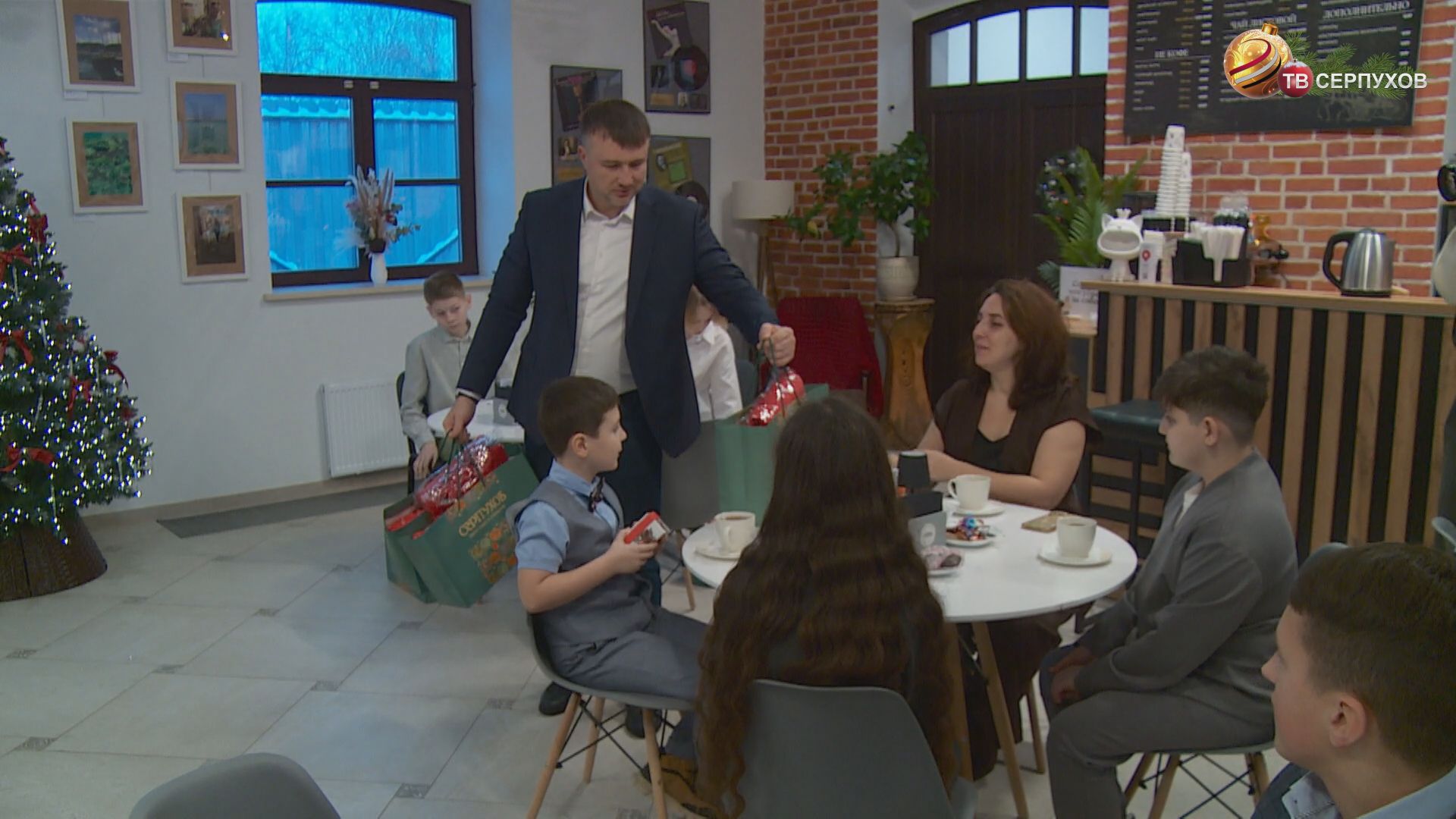 В Серпухове поздравили детей участников СВО