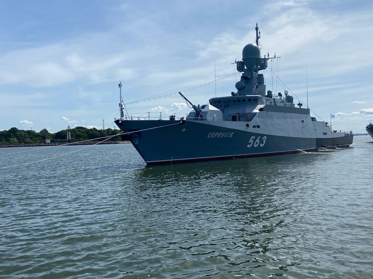 МРК «Серпухов» отметил юбилейную дату со дня поднятия флага ВМФ