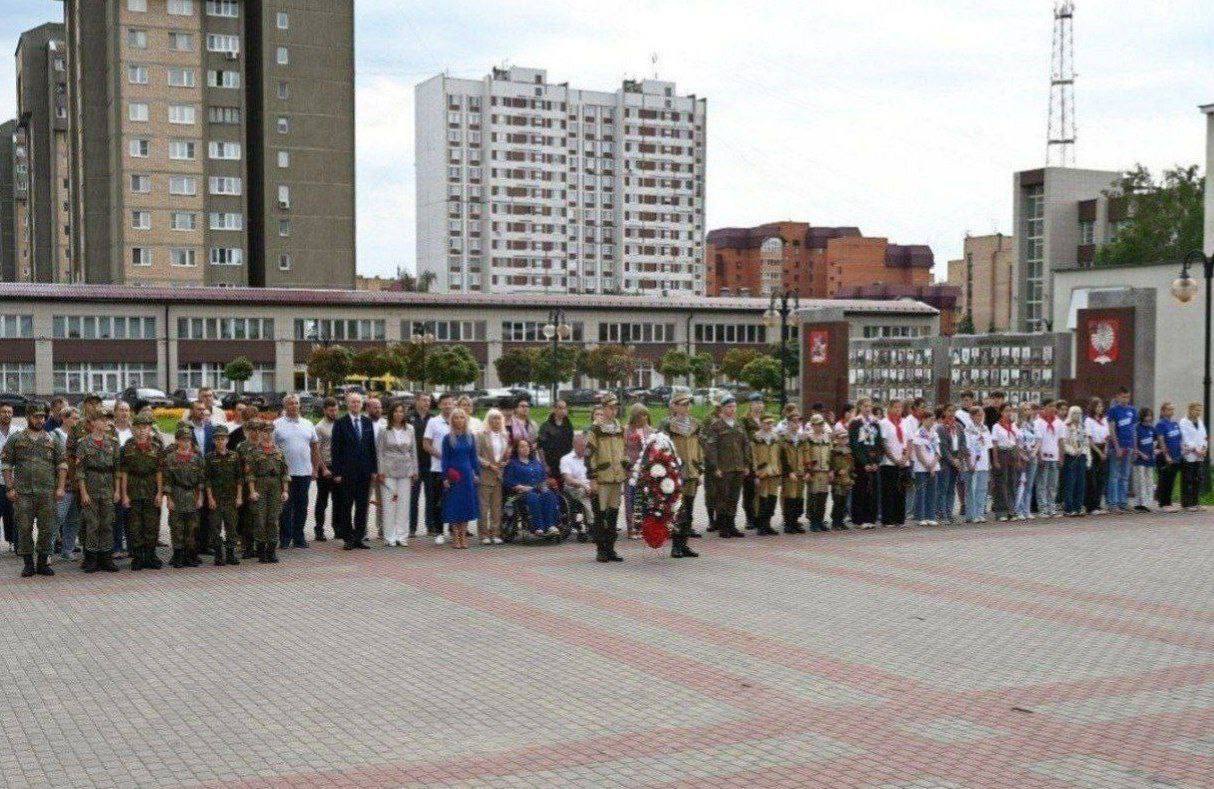 Партийцы Серпухова приняли участие в памятном мероприятии в День разгрома фашистских войск в битве под Курском