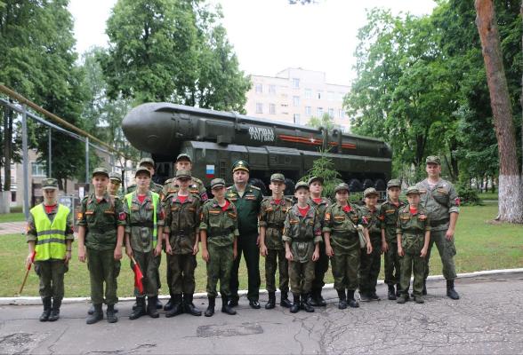 У юнармейцев Центра гражданско-патриотической работы «Серпухович» продолжаются летние практические занятия У юнармейцев Центра гражданско-патриотической работы «Серпухович» продолжаются летние практические занятия