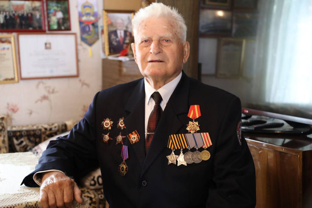 Сегодня празднует 99-летие Почётный житель Серпухова, ветеран войны Николай Козлов Сегодня празднует 99-летие Почётный житель Серпухова, ветеран войны Николай Козлов