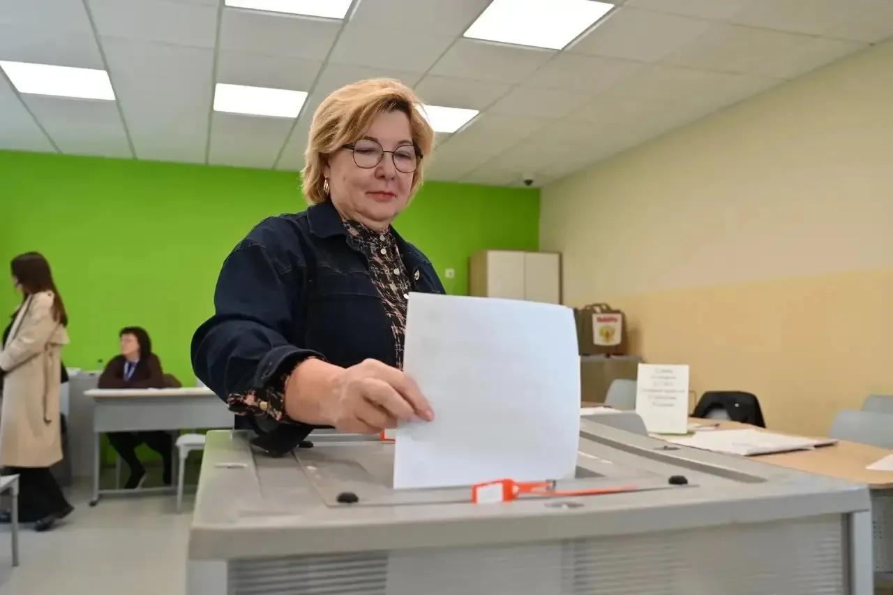 Профсоюзный лидер Серпухова голосует на одном участке более 15 лет Профсоюзный лидер Серпухова голосует на одном участке более 15 лет