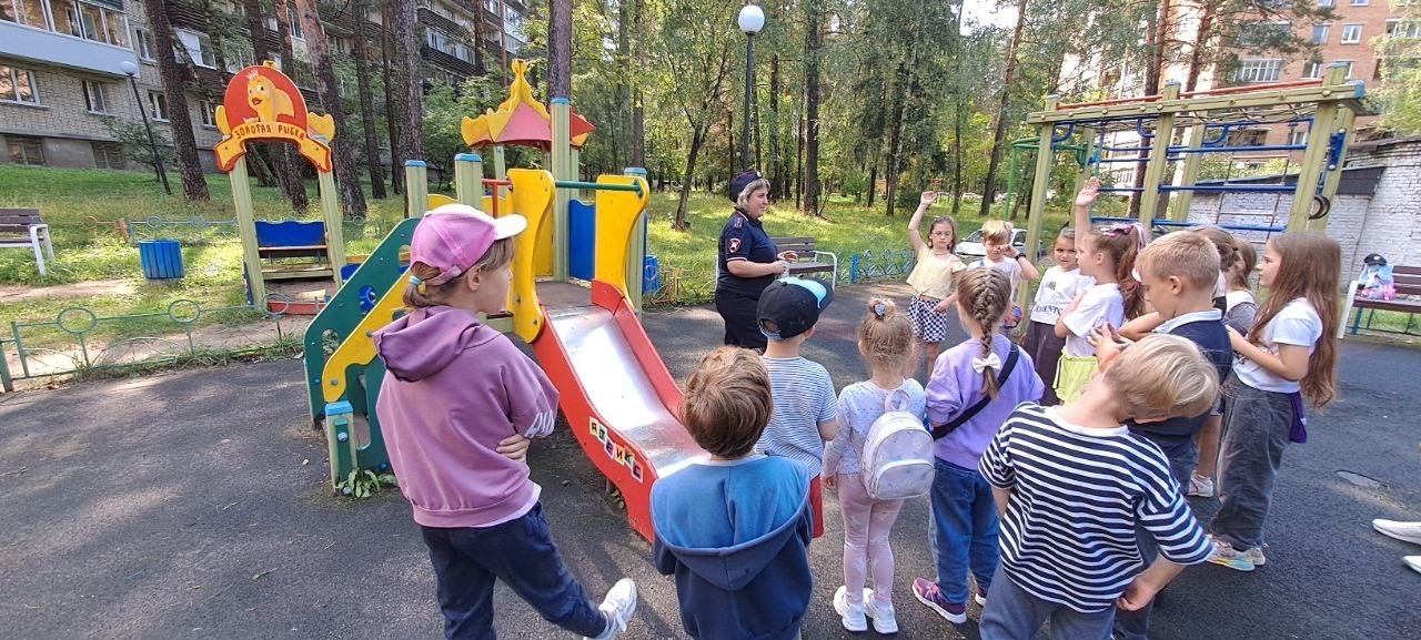 Акция «Безопасный двор» прошла в Большом Серпухове