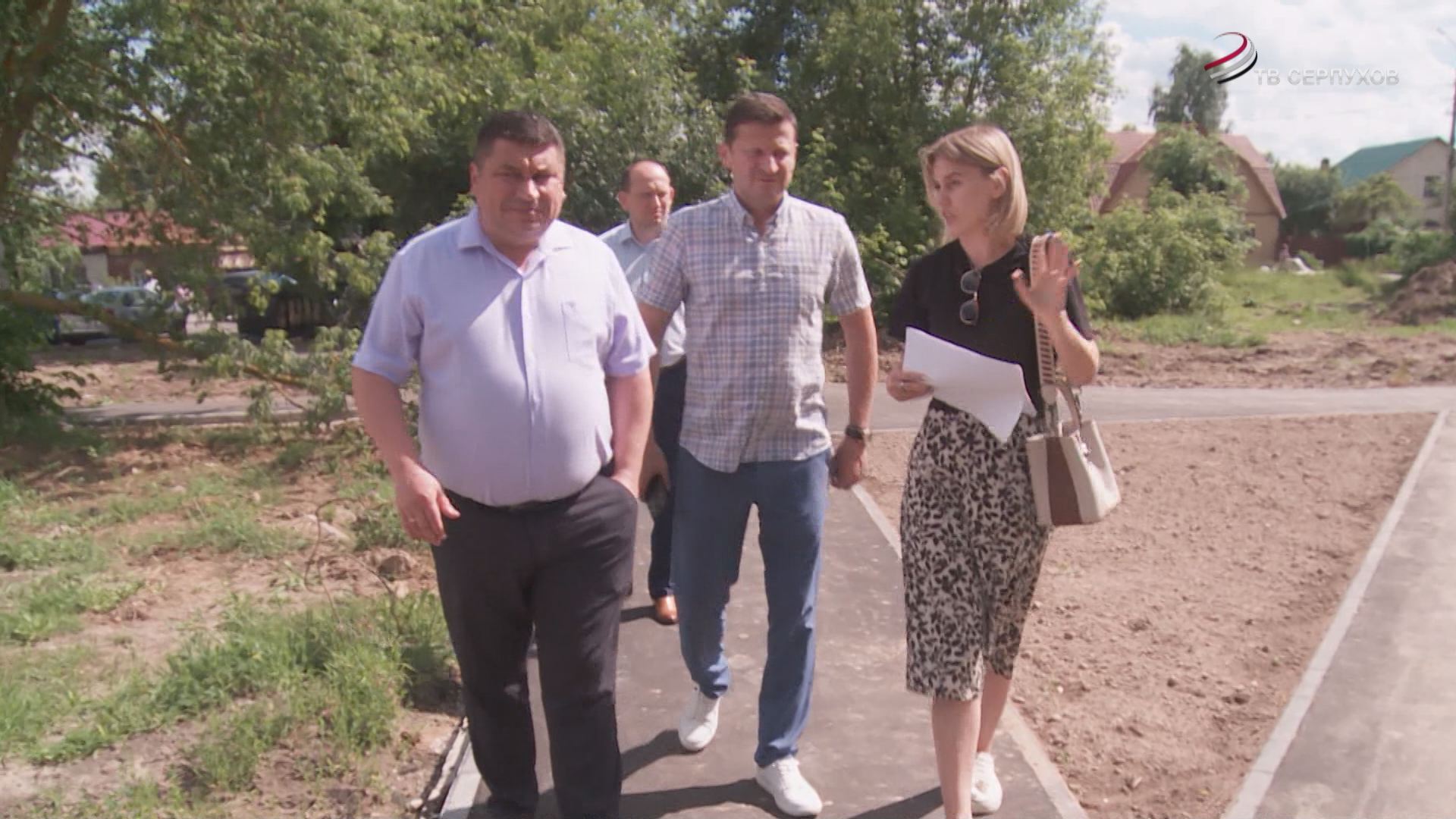 В Серпухове завершаются работы по асфальтированию двора на ул. Дальняя