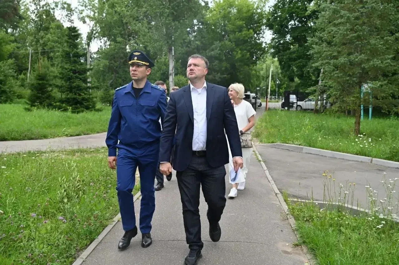 Глава муниципалитета Алексей Шимко совместно с городским прокурором Виталием Хрипуновым проверил готовность УИКов к осенним выборам депутатов Госдумы и Мособлдумы