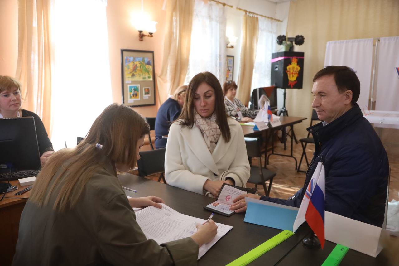Представители научного сообщества голосуют на выборах в Серпухове Представители научного сообщества голосуют на выборах в Серпухове
