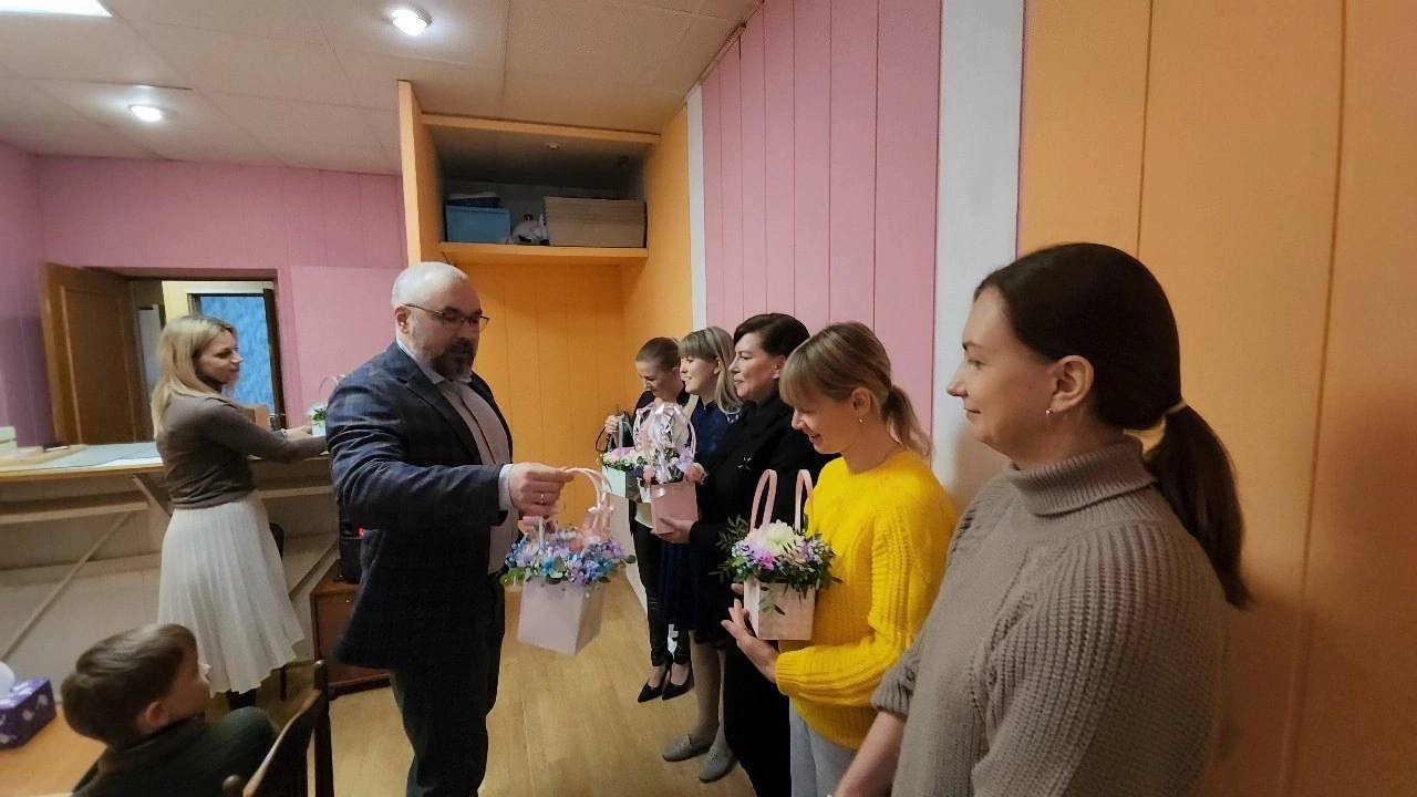 Депутат Николай Пушкин поздравил с праздником педагогов реабилитационного центра «ПроЗрение»