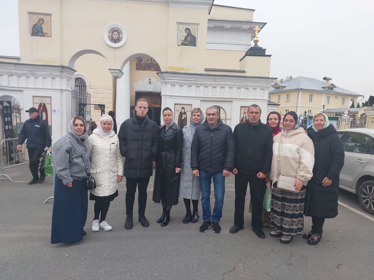 Близкие бойцов СВО из Серпухова совершили поездку к Казанской иконе Божией Матери