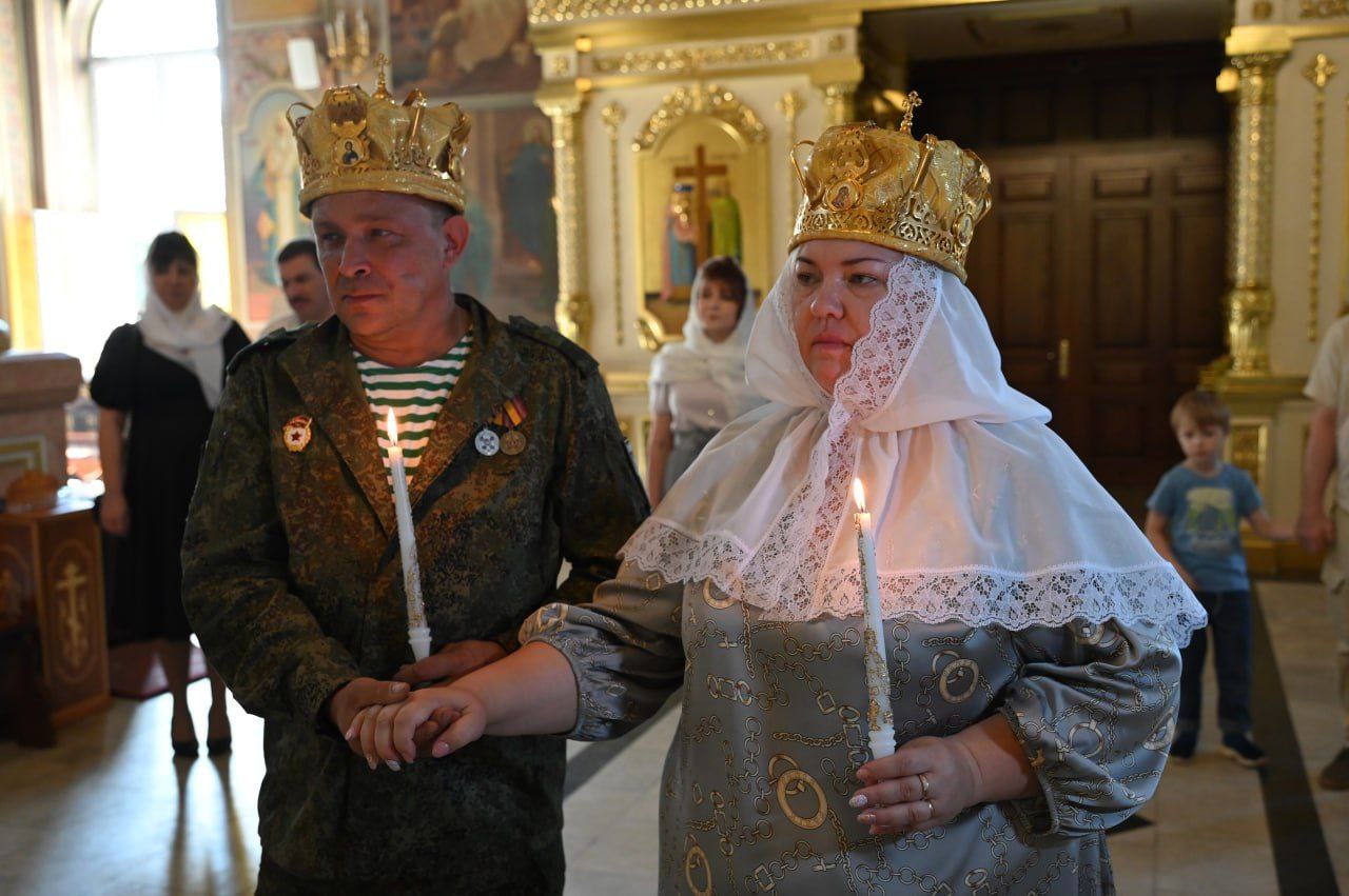 Участник спецоперации обвенчался со своей супругой в Серпухове 