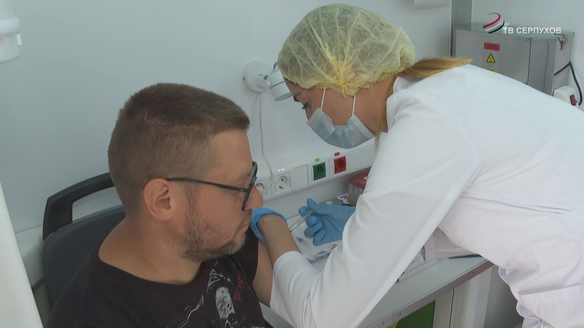 В Серпухове работает передвижной пункт вакцинации
