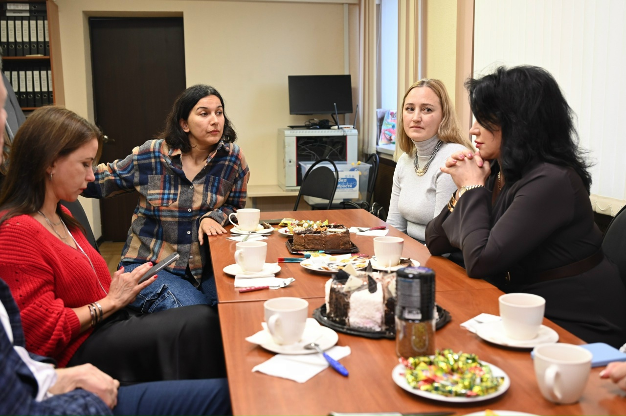 Серпуховских бизнес-леди поздравили с профессиональным праздником