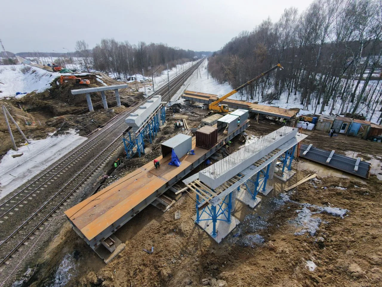 В Серпухове продолжаются работы на путепроводе в деревне Лукино