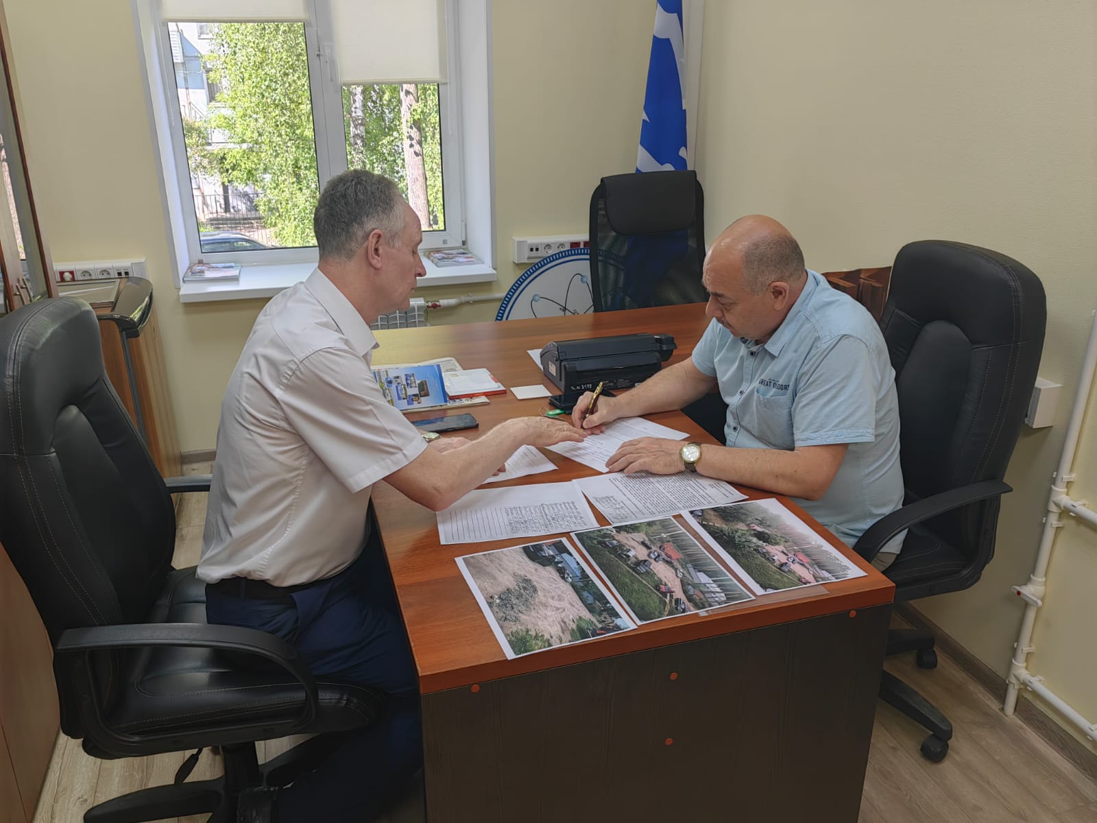 Приём граждан провел в Серпухове депутат окружного совета Олег Андрух Приём граждан провел в Серпухове депутат окружного совета Олег Андрух